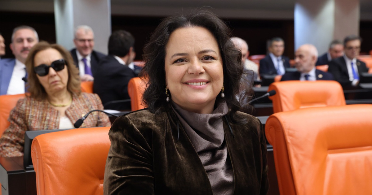 NİLGÜN ÖK’TEN YENİ YIL MESAJI