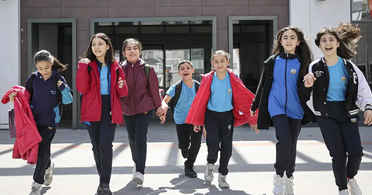 MEB ikinci dönem takvimini açıkladı: Ara tatil bayramla birleşti