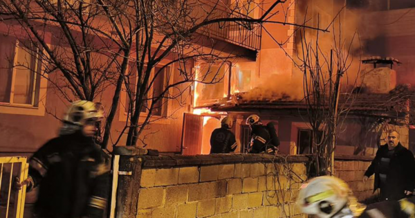 Acıpayam’da odunluk yangını korkuttu