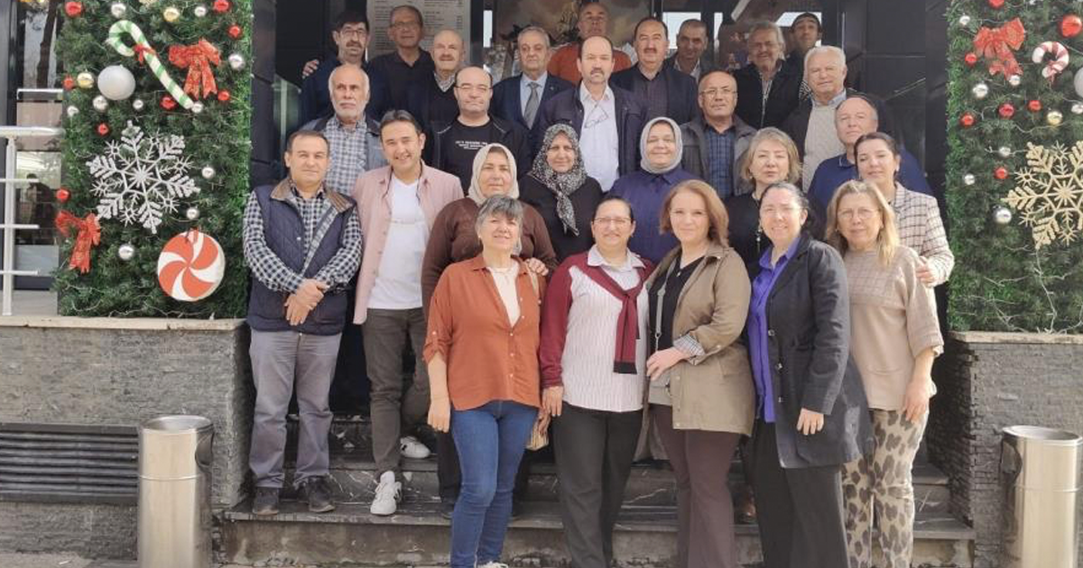 12 yıl sonra aynı sofrada buluştular 