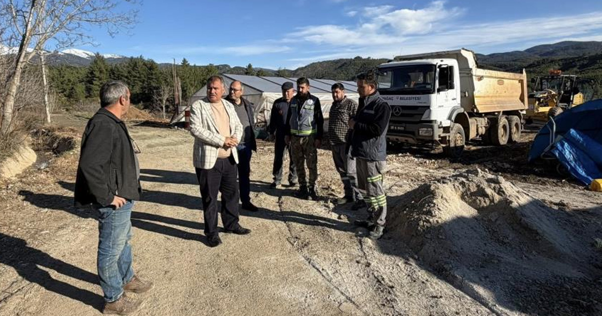 Beyağaç’ta arazi yolları düzenleniyor