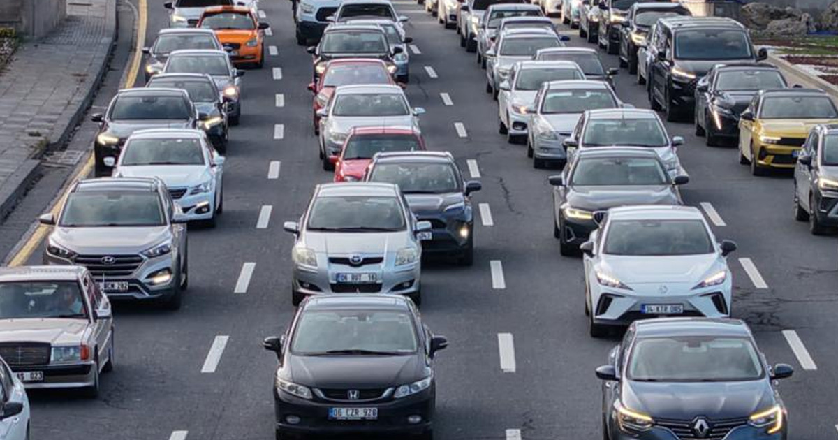 Denizli’de nüfus düşse de araç sayısı artmaya devam ediyor