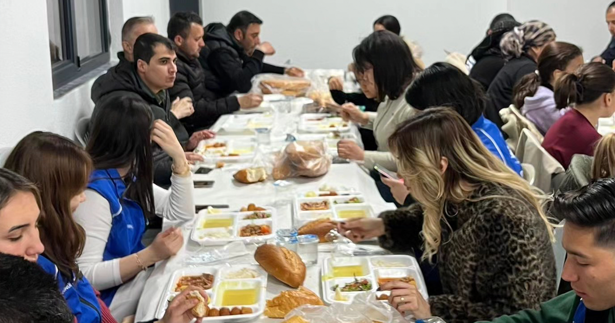 Beyağaç’ta gençler iftarda buluştu