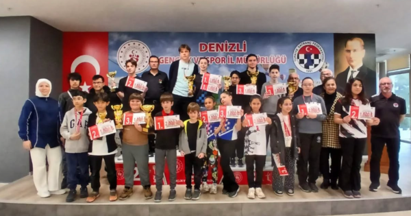 14 Mart Tıp Bayramı Satranç Turnuvası tamamlandı