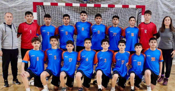 Hulusi Kulaklı Ortaokulu hentbolda Türkiye finallerine yükseldi