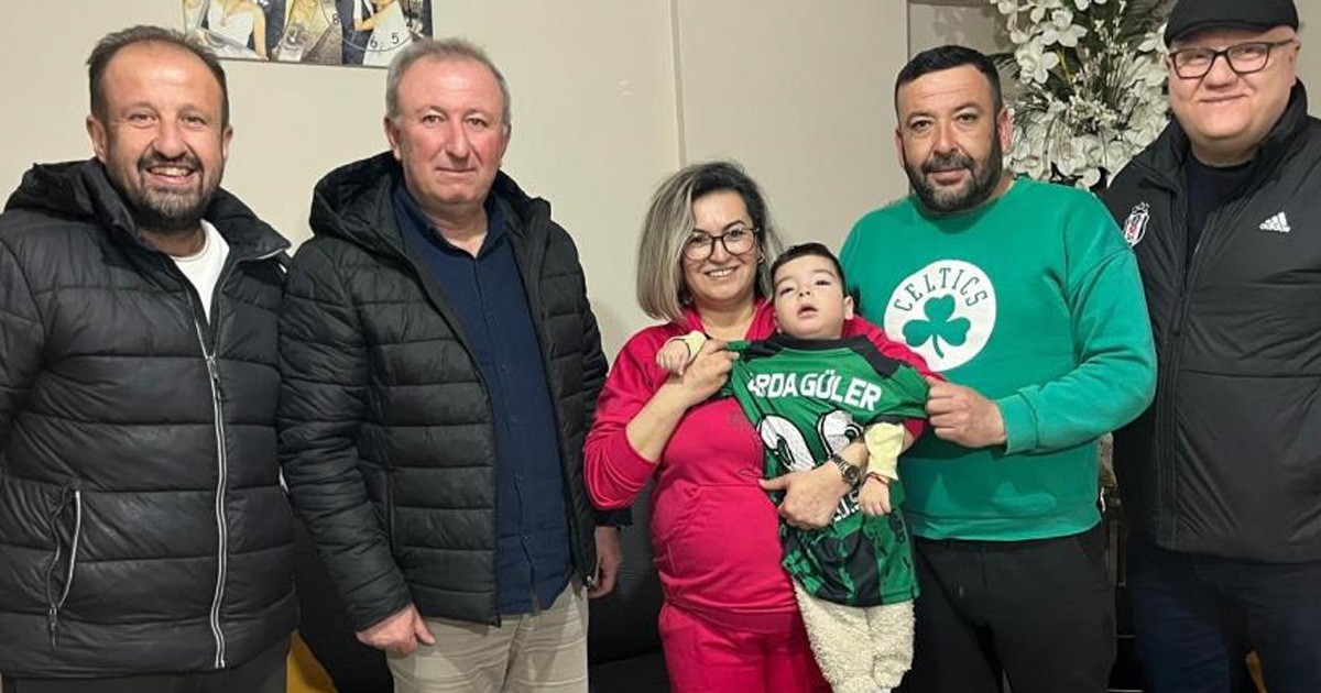 Arda Güler’e Buldanspor forması hediye edildi 