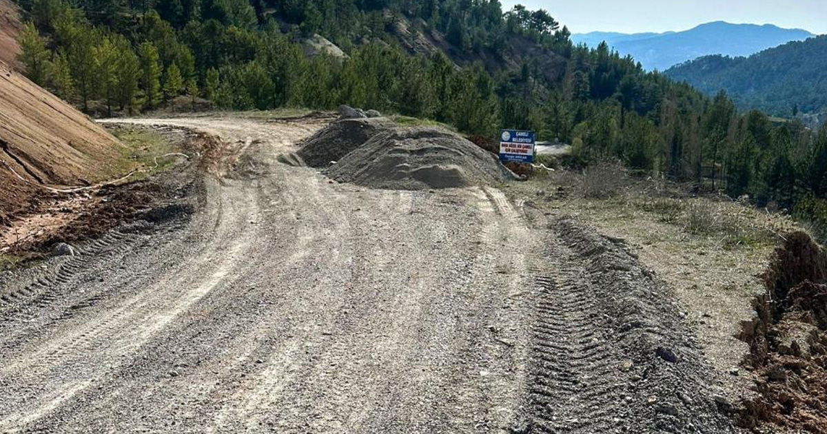 Çameli Belediyesinden aralıksız yol çalışması