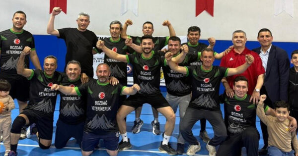 Derinkuyu hem gönülleri hem kupayı kazandı