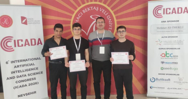 Denizli’nin meslek liseli gençleri uluslararası kongrede makale sundu