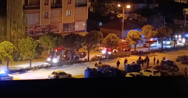 Kale’de seyir halindeki araç alev alev yandı