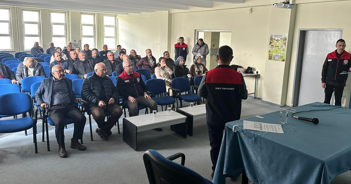 Çivril’de bitik koruma ürünleri ve B-Reçete sistemi bilgilendirme toplantısı