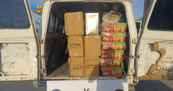 580 litre karışım zeytinyağı ele geçirildi