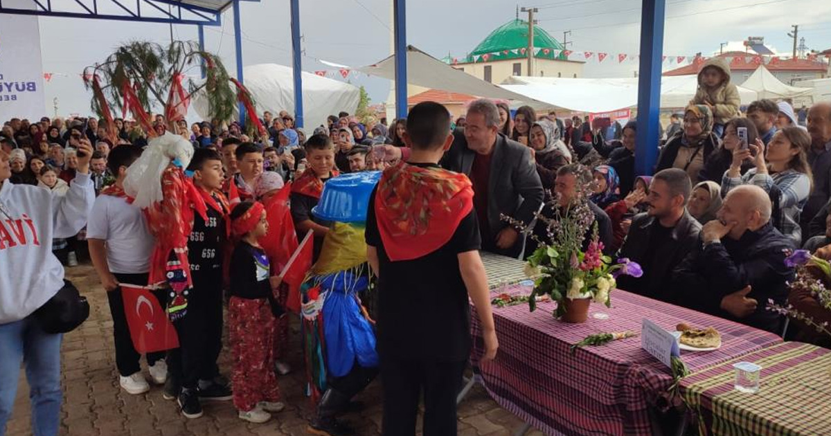 Binlerce yıllık Anadolu geleneği ‘Yağmur Gelini' Denizli'de yaşatıldı