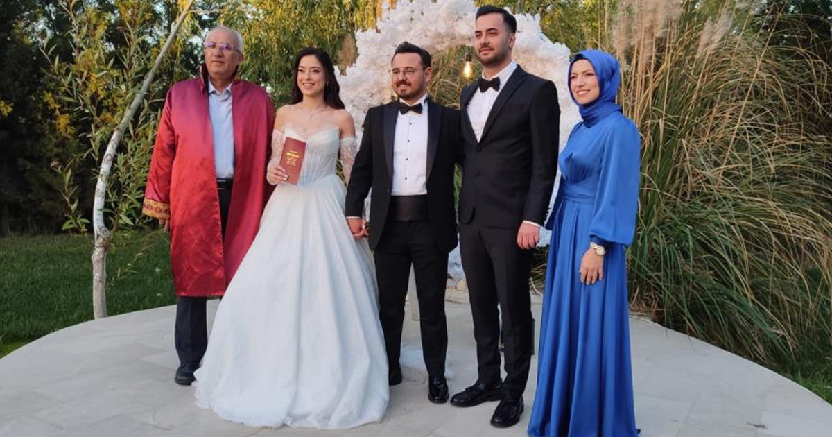 Başkan Arslan genç çifti mutlu günlerinde yalnız bırakmadı