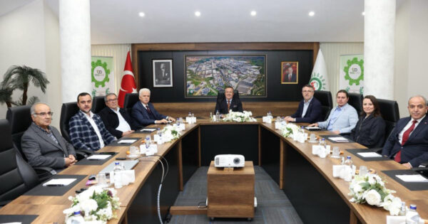 DENİZLİ TİCARET BORSASI YÖNETİMİNDEN DENİZLİ OSB YÖNETİMİNE TEBRİK ZİYARETİ