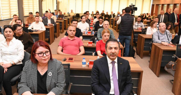 DTO’DAKİ E-TİCARET EĞİTİMLERİNE YOĞUN İLGİ VAR