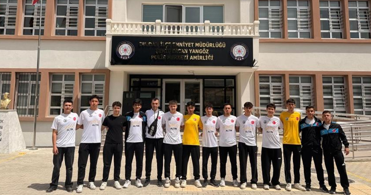 Buldan ekibi çeyrek finale yükseldi