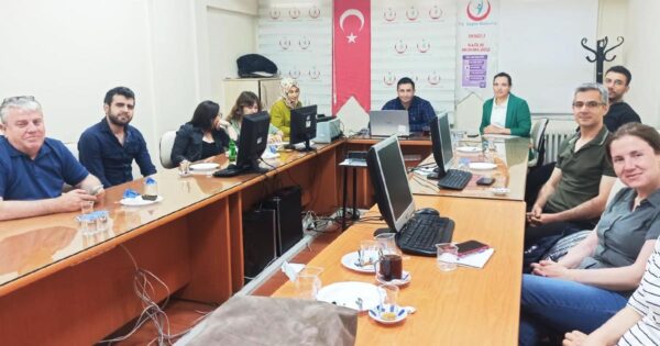 SAĞLIK ÇALIŞANLARINA GÜNCEL TEDAVİ EĞİTİMİ