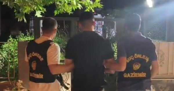 Zehir tacirine çatı katı operasyonu