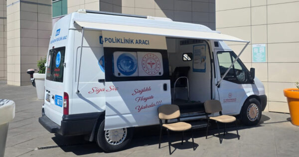 Mobil Sigara Bırakma Poliklinik aracı Teras Park’ta hizmet vermeye başladı