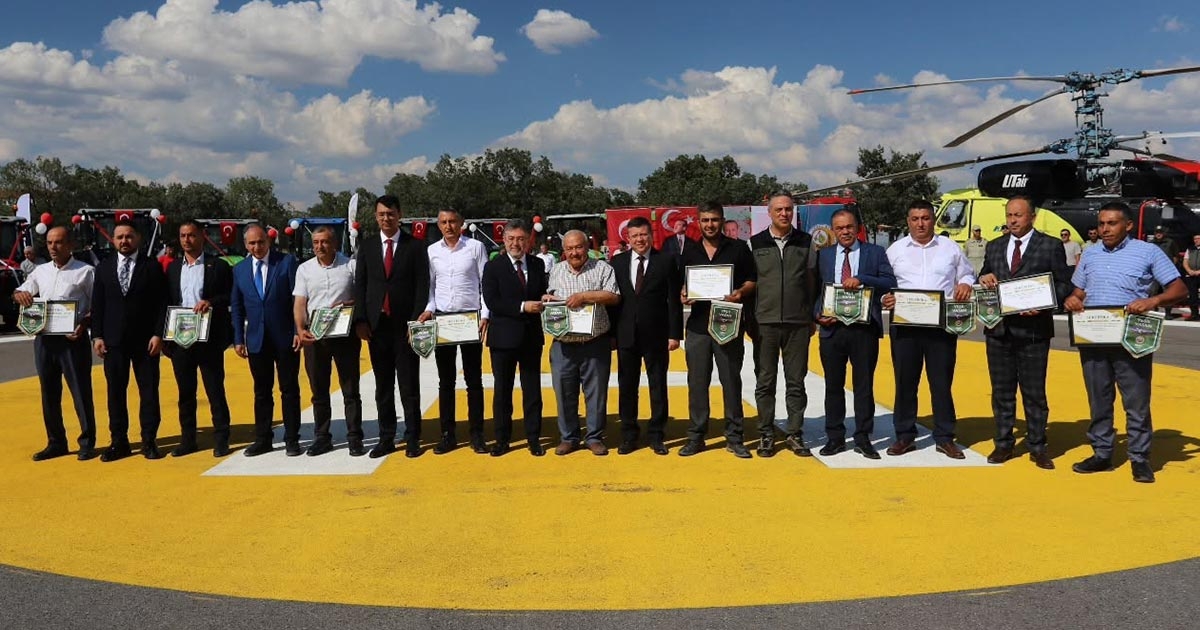 BAKAN YUMAKLI ORMAN YANGINLARIYLA MÜCADELE ÇALIŞMALARINI İNCELEDİ