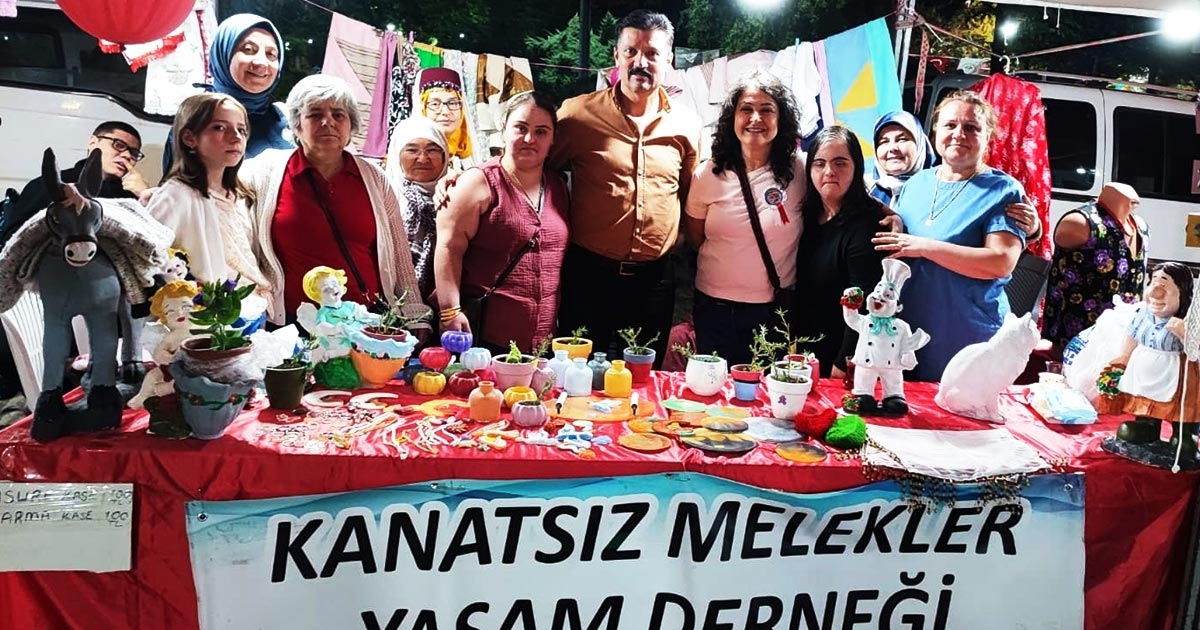  KANATSIZ MELEKLER FESTİVALE RENK KATTI