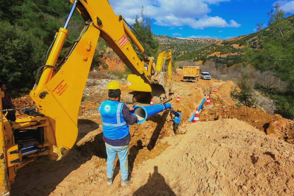 DESKİ, Çal’ın 2 bin 850 metrelik içme suyu terfi hattını yeniledi