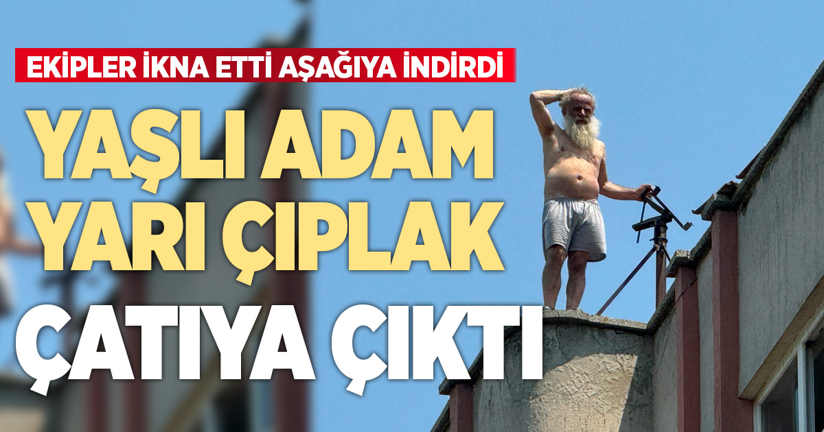 Denizli’de çatıya çıkan adam kiremitleri aşağı atıyor