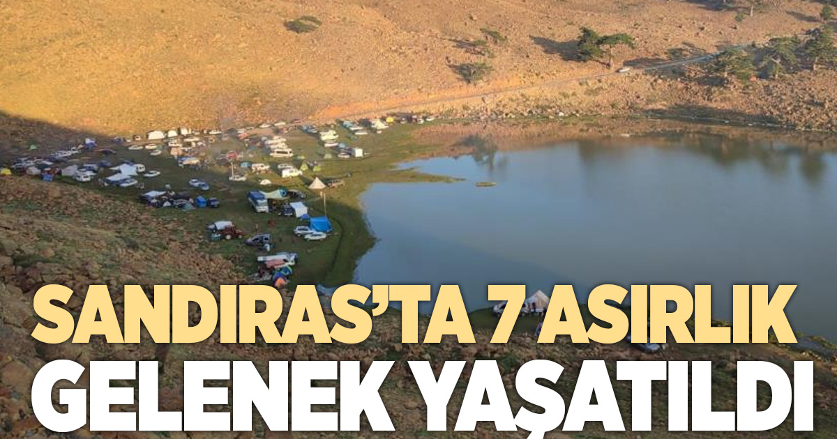 7 asırlık Eren Dede geleneği Sandıras Dağı'nın zirvesinde yaşatıldı