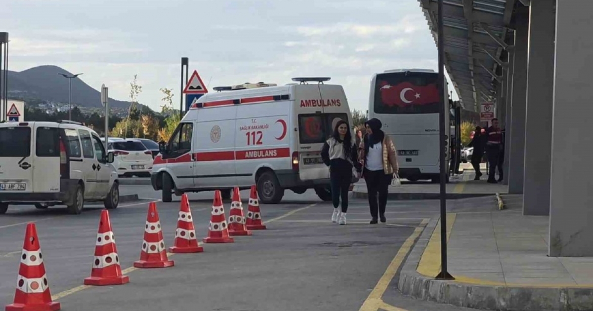 KÜTAHYA’DA 19 ÖĞRENCİ ZEHİRLENME ŞÜPHESİYLE HASTANEYE BAŞVURDU