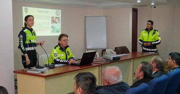 SERVİS ŞOFÖRLERİ VE REHBER PERSONELE TRAFİK EĞİTİMİ